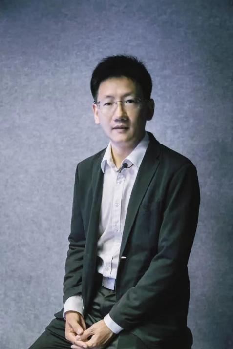 张英